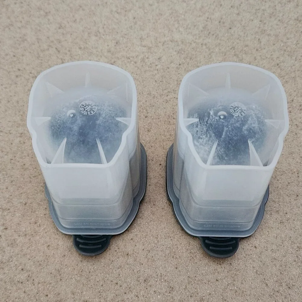 RARE 2 TOVOLO SKELETON SKULL HALLOWEEN FALL COCKTAIL ICE CUBE MOLD SLOW MELTING
